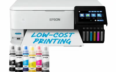 Epson ET-2550 test: En vit skrivare med färgpatroner och texten "LOW-COST PRINTING" utskriven.
