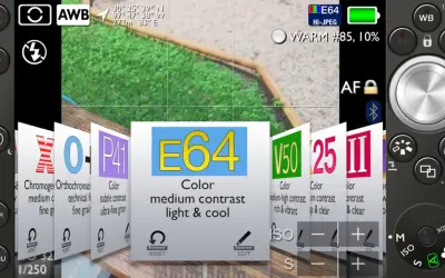 Kamerans gränssnitt visar olika färginställningar, som "E64 Color medium contrast light & cool", redo att användas.