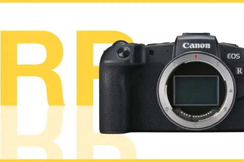 Svart Canon EOS RP-kamera med stor gul text "RP" i bakgrunden.