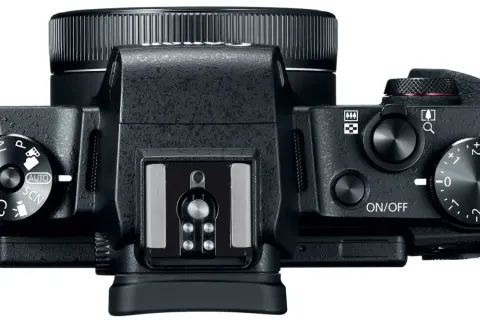 Övervy av en Canon G1X Mark III kamera med fokus på kontrollerna.