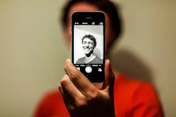 Bättre selfies med iPhone - Ljus, vinkel och inställningar